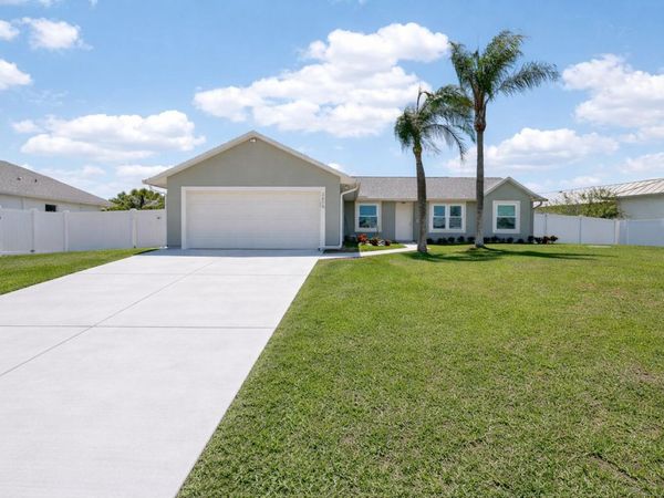 2672 SW Import Drive, Port St. Lucie, FL 34987