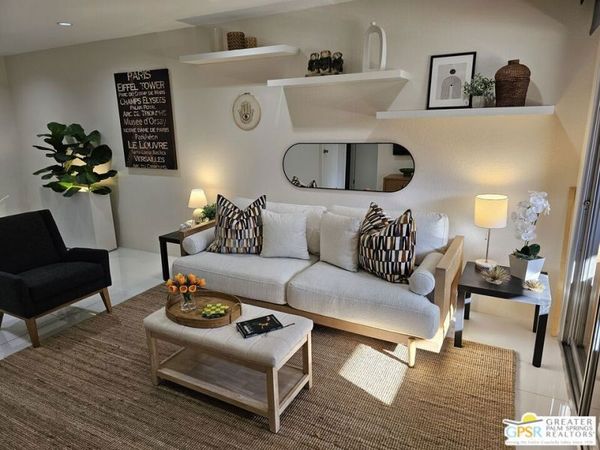 420 N Villa Court, Unit 202, Palm Springs, CA 92262