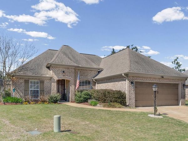111 Breckenridge Dr, Oxford, MS 38655