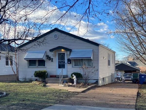 751 Dallas Drive, St Louis, MO 63125