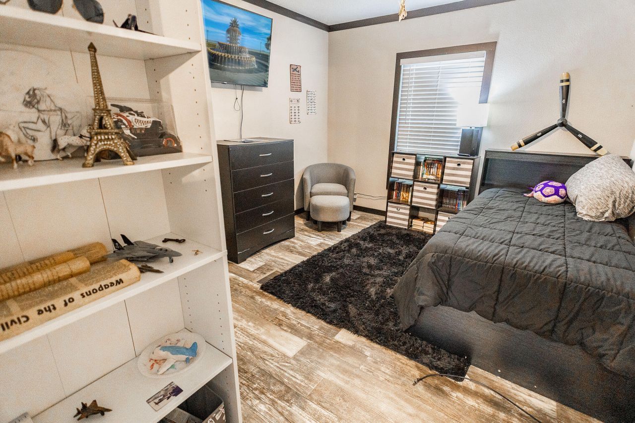 809 Coral Acres Drive Photo 11