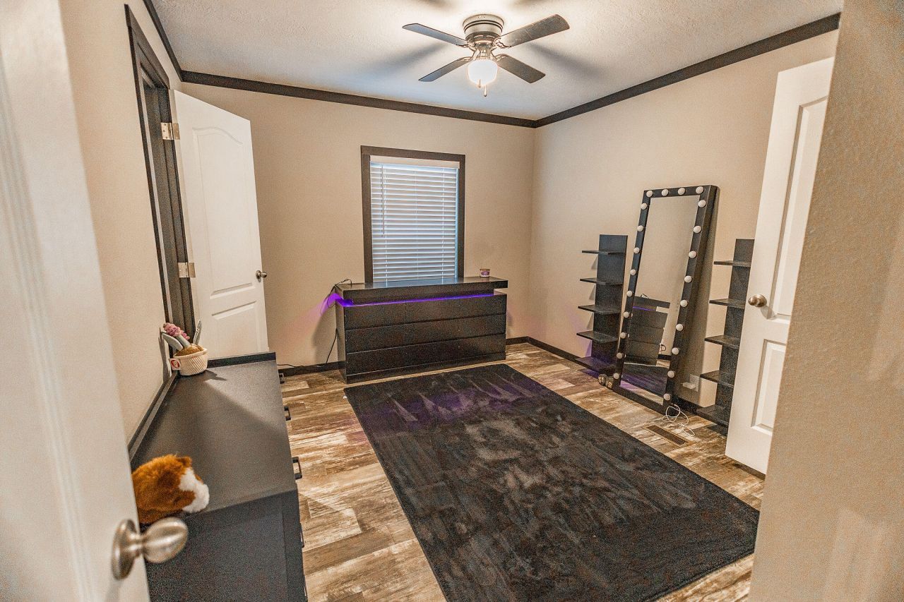 809 Coral Acres Drive Photo 15