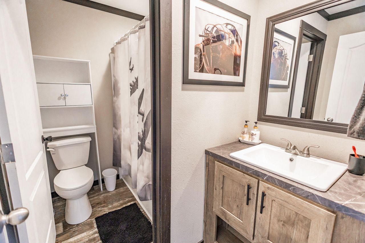 809 Coral Acres Drive Photo 16