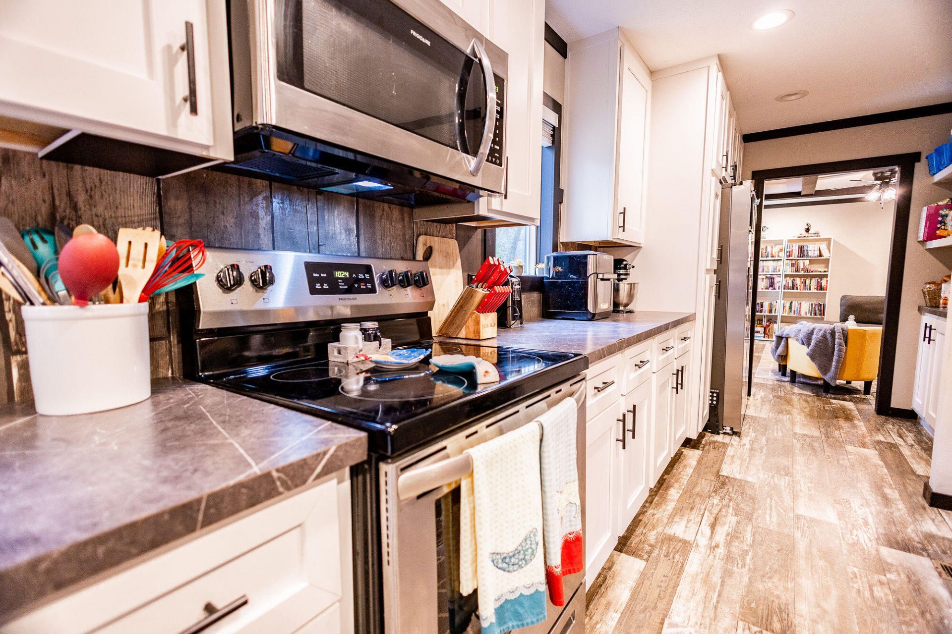 809 Coral Acres Drive Photo 24