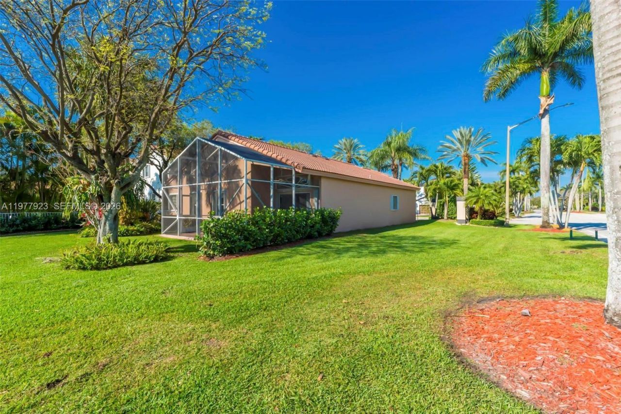 1601 SW 157th Ave, Pembroke Pines, FL 33027 Photo