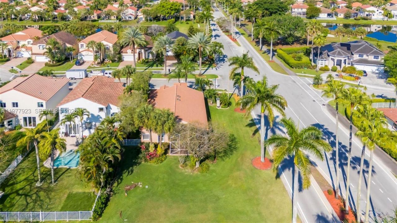 1601 SW 157th Ave, Pembroke Pines, FL 33027 Photo