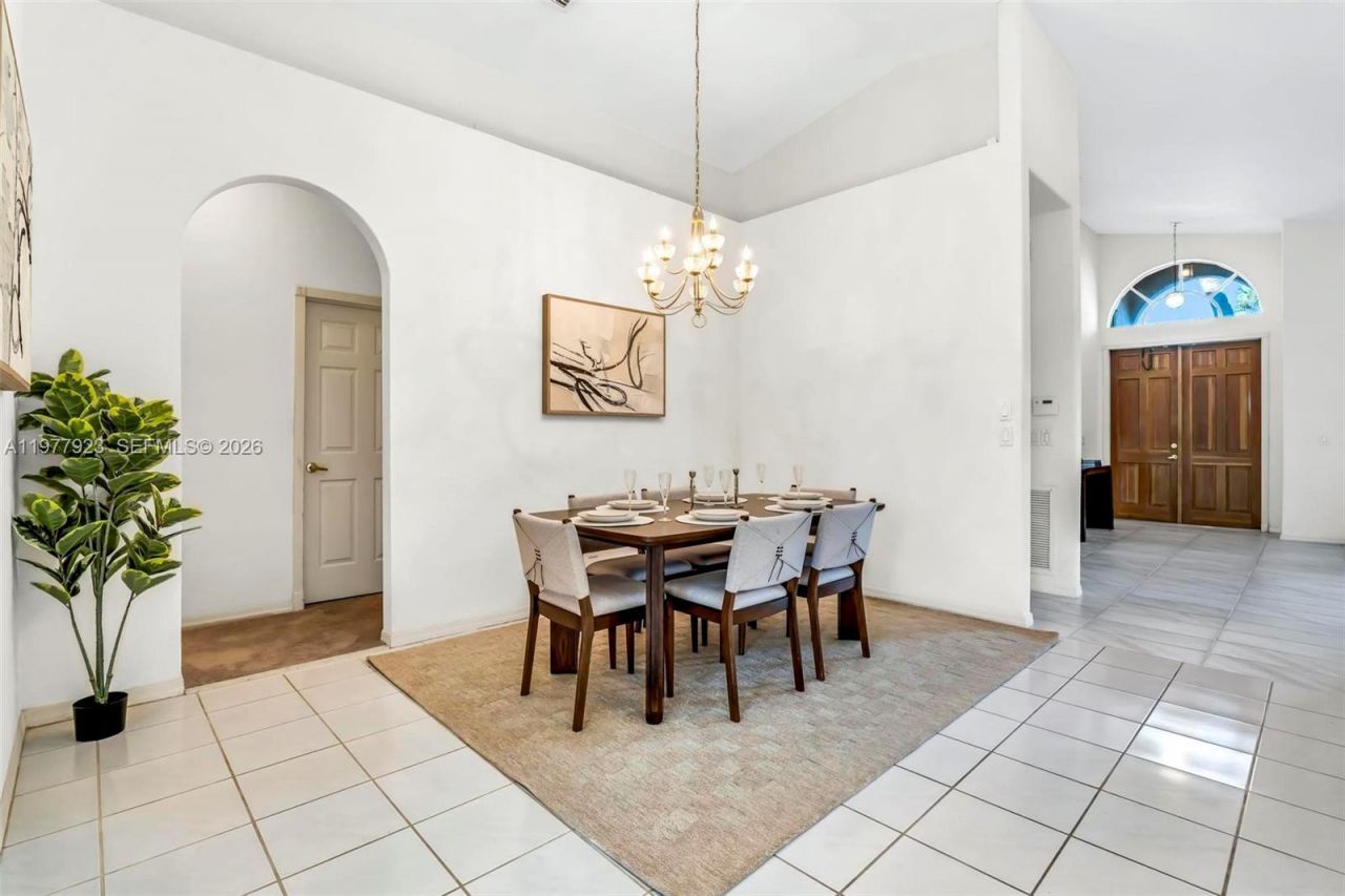 1601 SW 157th Ave, Pembroke Pines, FL 33027 Photo