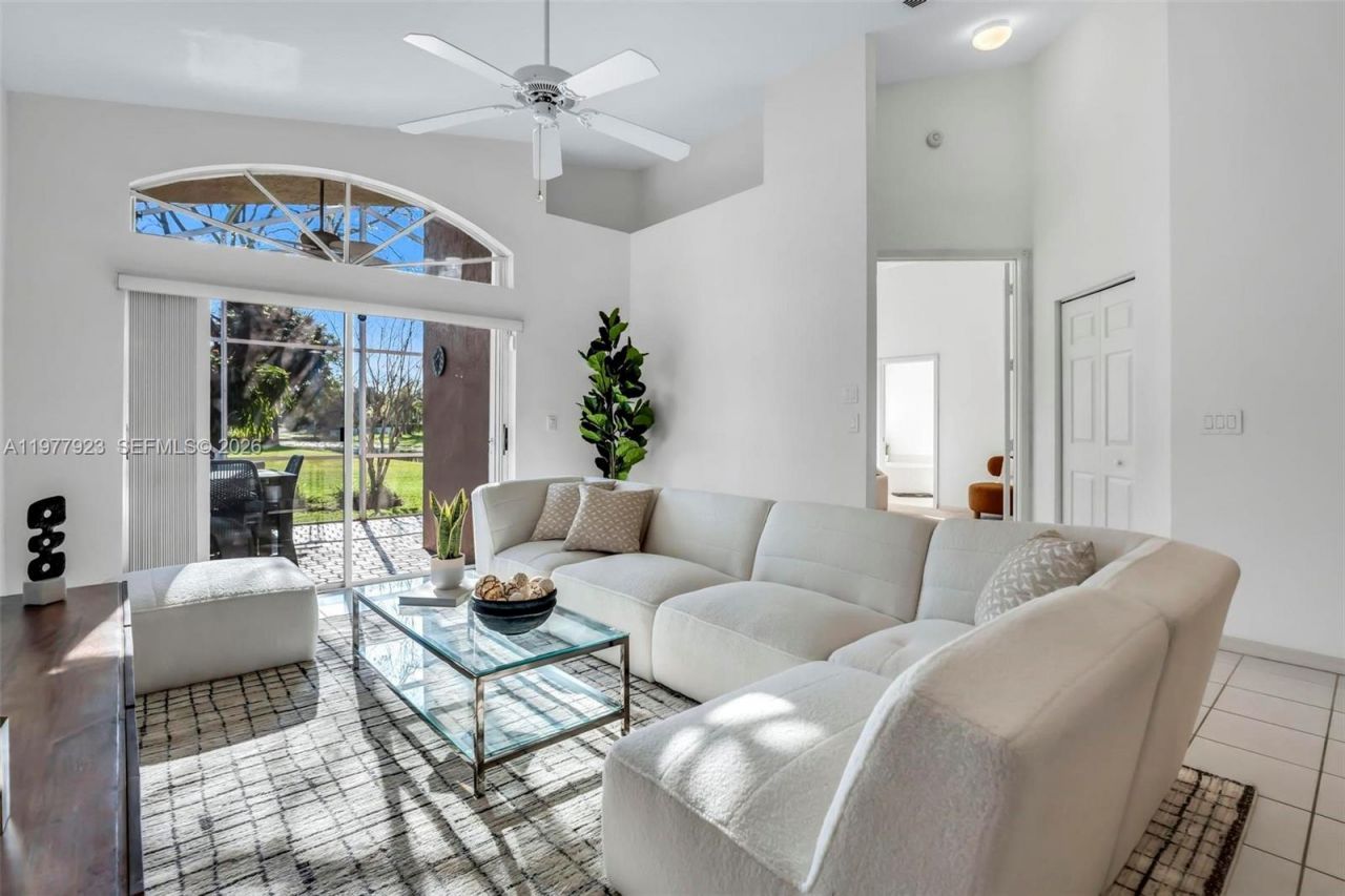 1601 SW 157th Ave, Pembroke Pines, FL 33027 Photo