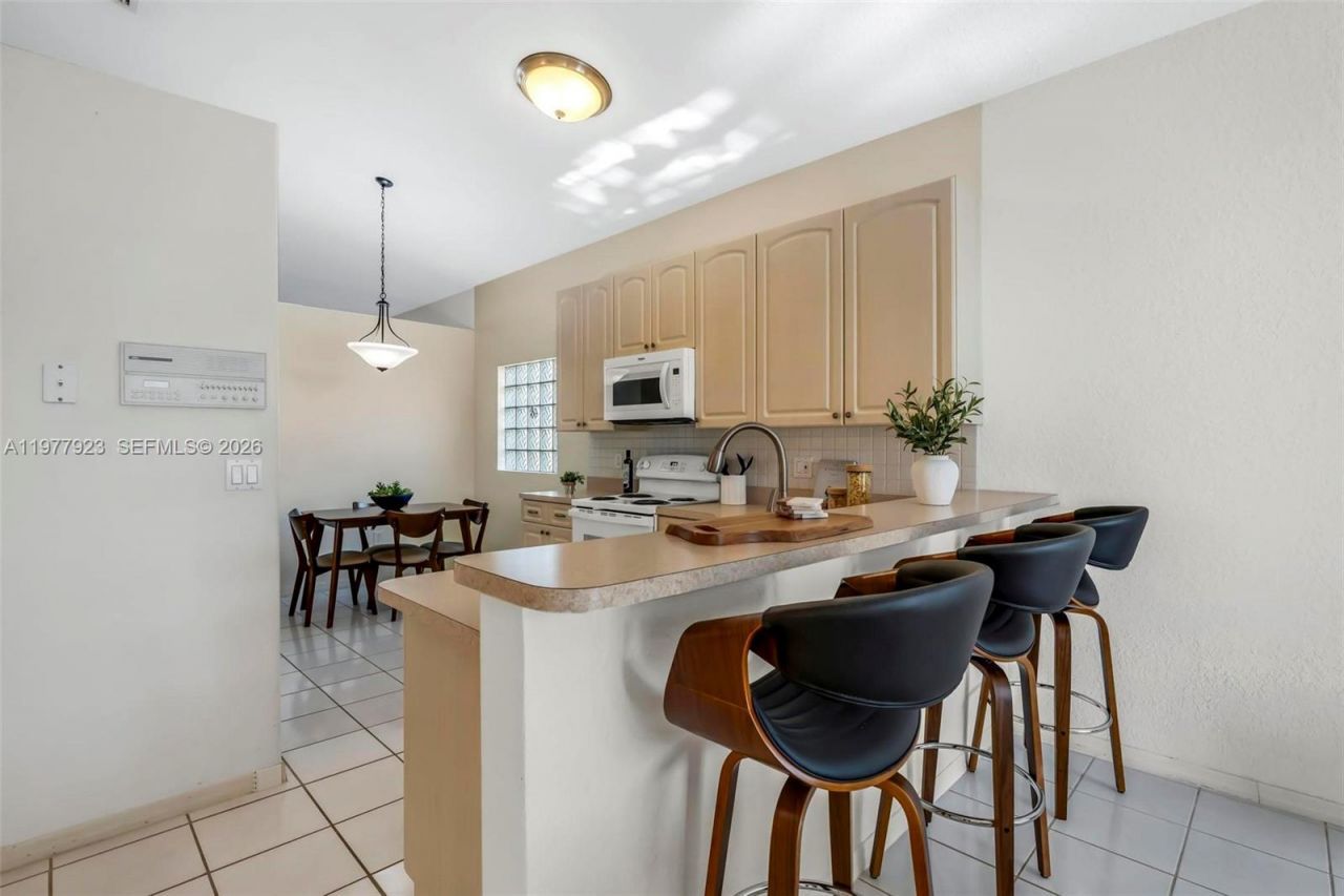 1601 SW 157th Ave, Pembroke Pines, FL 33027 Photo