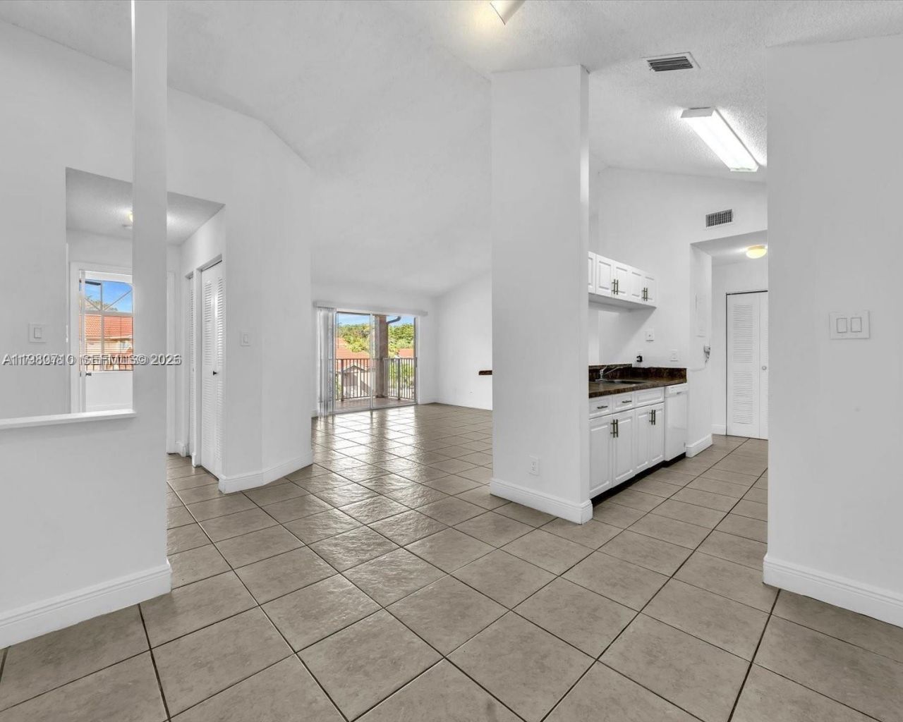 15770 SW 106th Ter , Unit 303, Miami, FL 33196 Photo