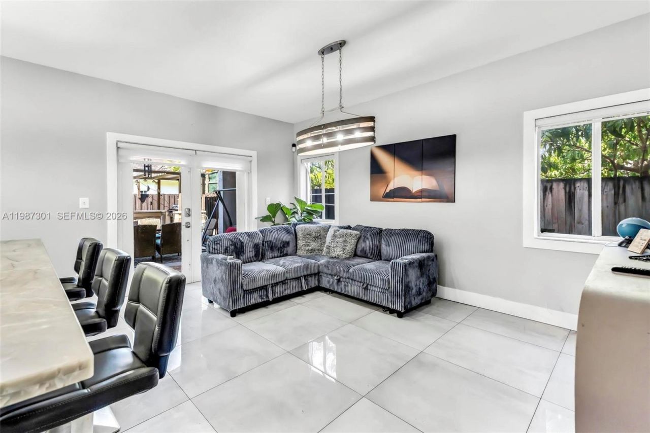 12940 SW 142nd Ter, Miami, FL 33186 Photo