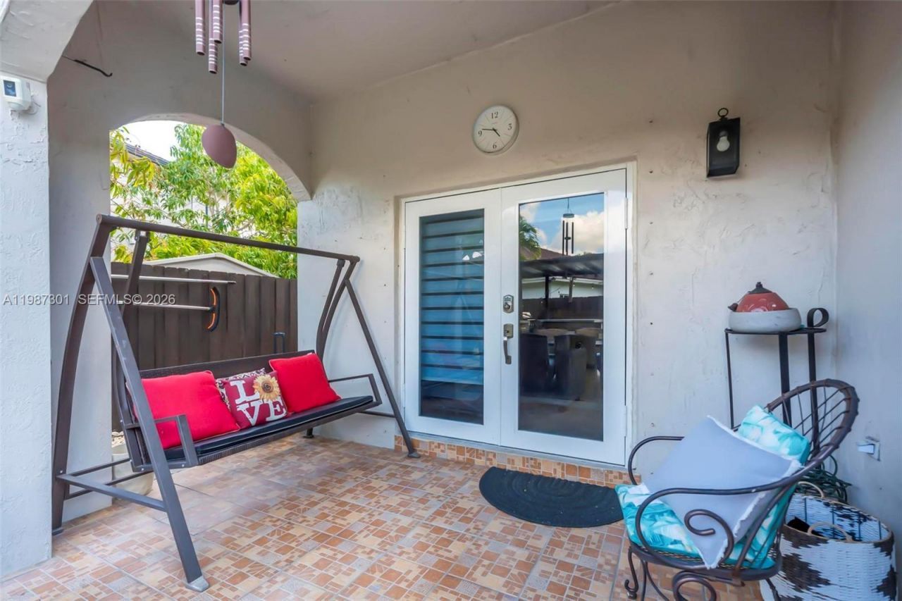 12940 SW 142nd Ter, Miami, FL 33186 Photo