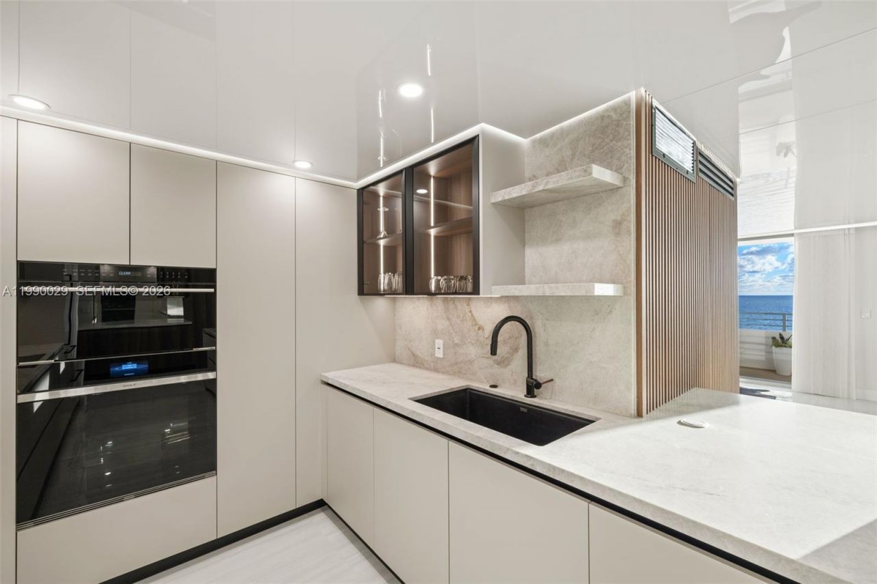 5555 Collins Ave, Unit 16H, Miami Beach, FL 33140 Photo