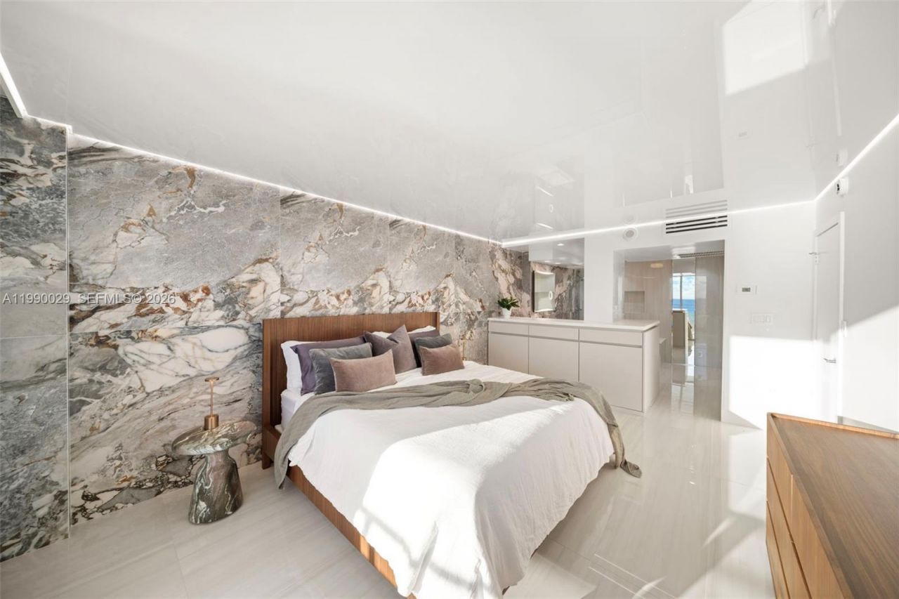 5555 Collins Ave, Unit 16H, Miami Beach, FL 33140 Photo