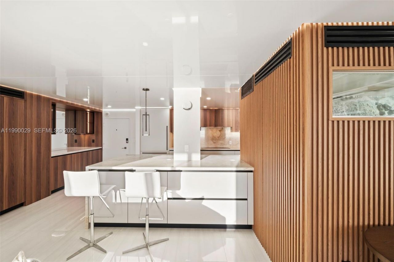 5555 Collins Ave, Unit 16H, Miami Beach, FL 33140 Photo
