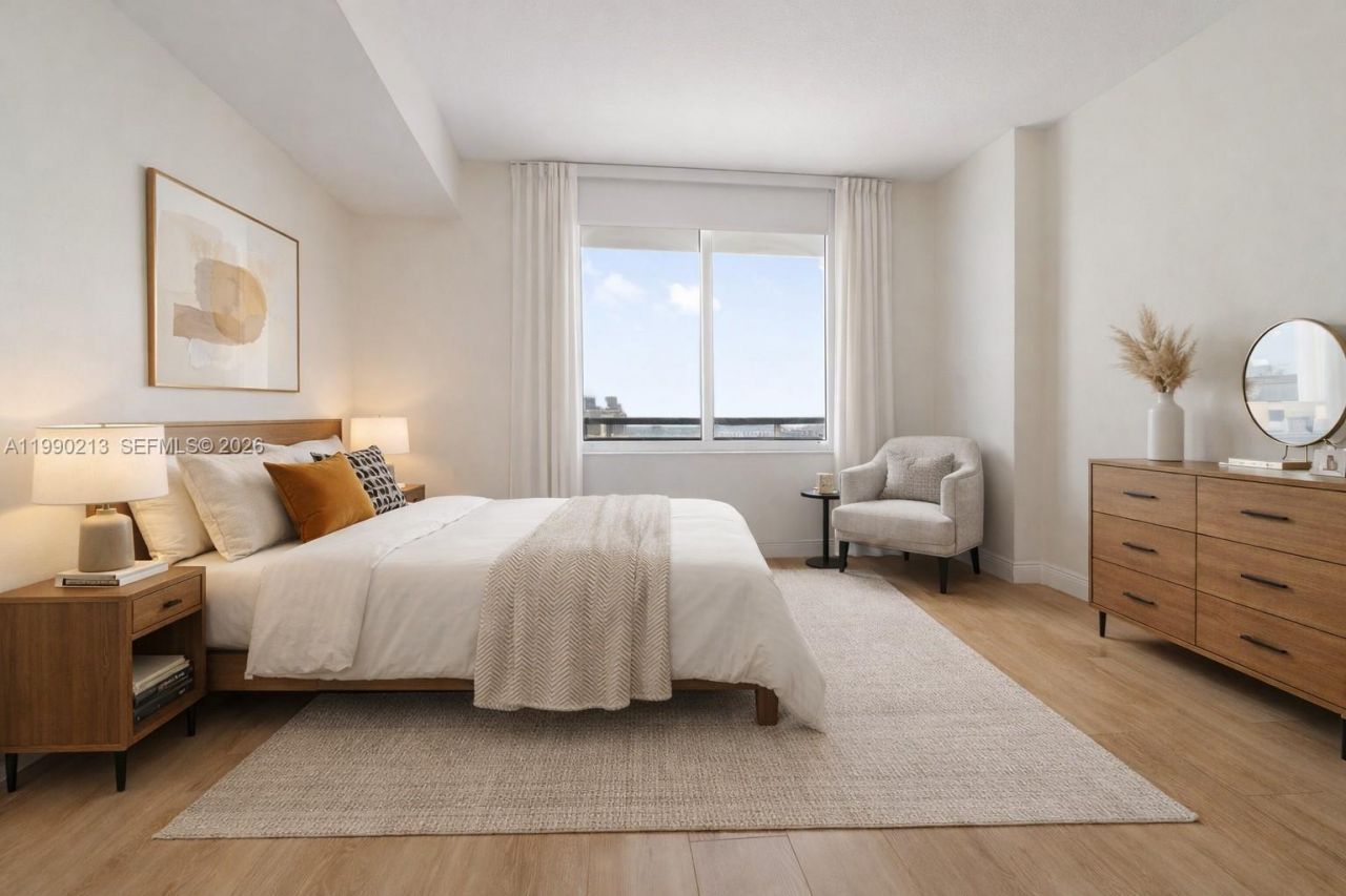 325 S Biscayne Blvd , Unit 1718, Miami Beach, FL 33131 Photo