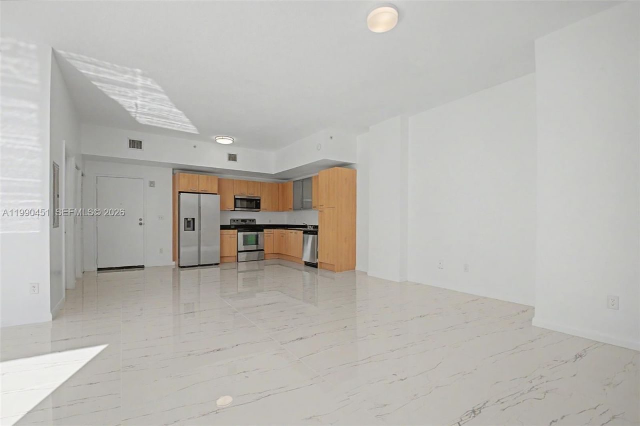 1350 NW 8th Ct , Unit B2-6, Miami, FL 33136 Photo