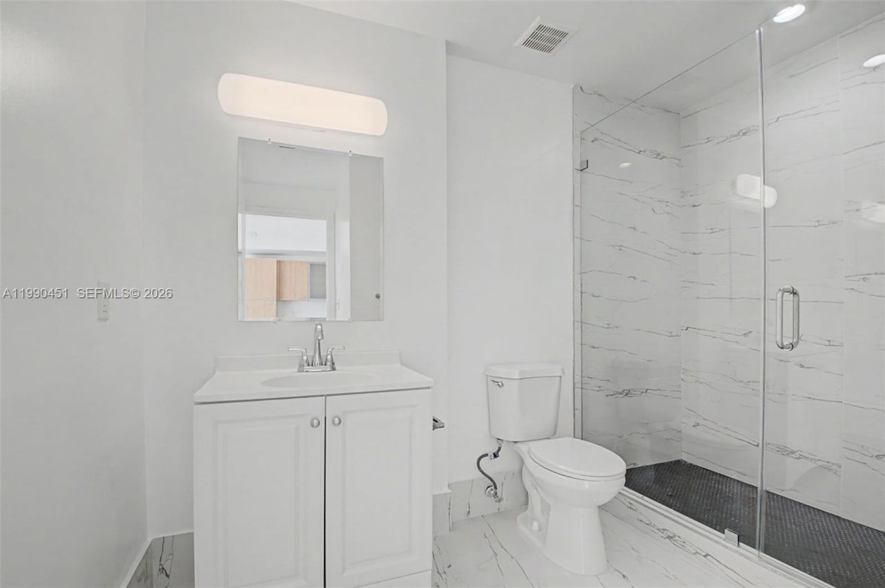 1350 NW 8th Ct , Unit B2-6, Miami, FL 33136 Photo