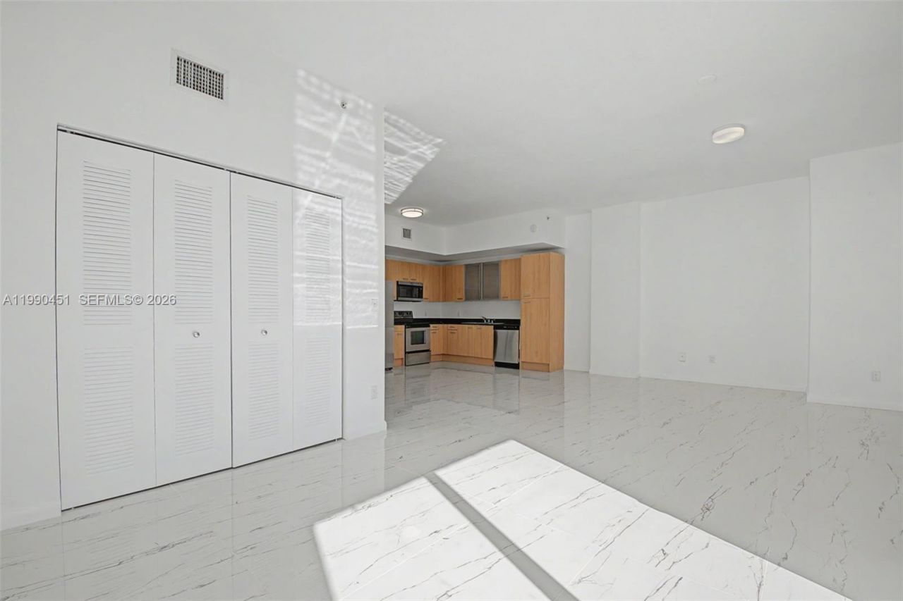 1350 NW 8th Ct , Unit B2-6, Miami, FL 33136 Photo