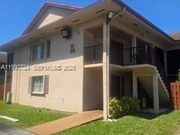 11275 SW 88th St, Unit 203K, Miami, FL 33176