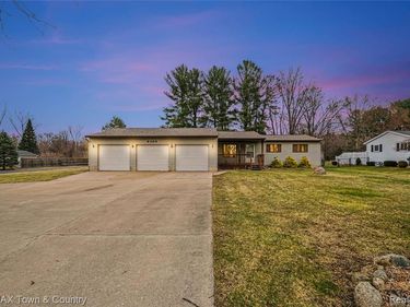 6360 W Frances Road, Vienna Twp, MI 48420