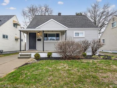 957 E Dallas Avenue, Madison Heights, MI 48071