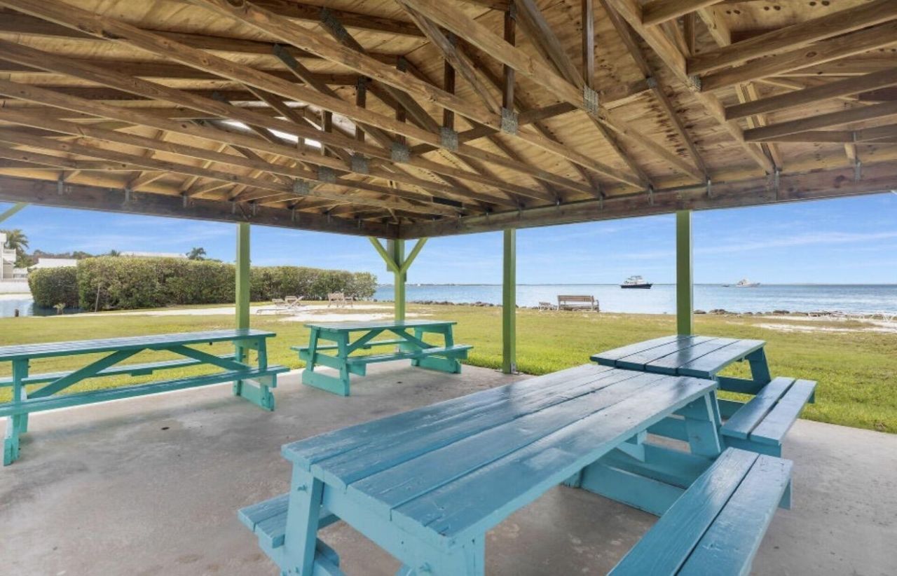 8 N Marlin Avenue, Key Largo, FL 33037 Photo