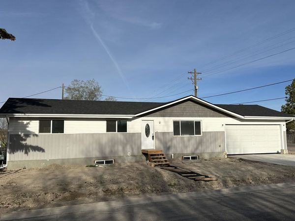3975 HENDERSON, Pocatello, ID 83201