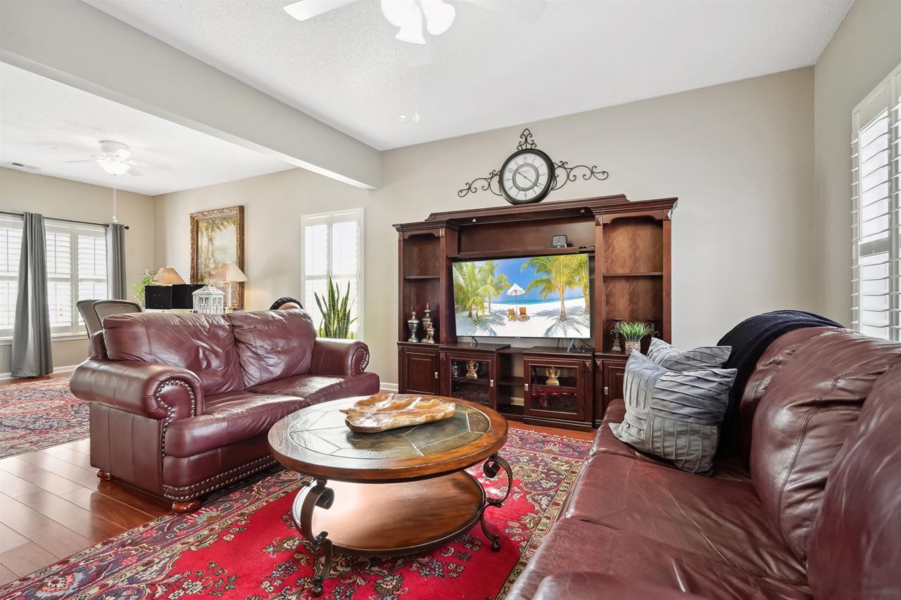 417 Pennington Loop Photo 15