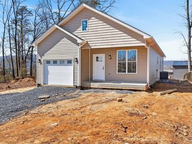 487 POCAHONTAS AVE, SHENANDOAH, VA 22849