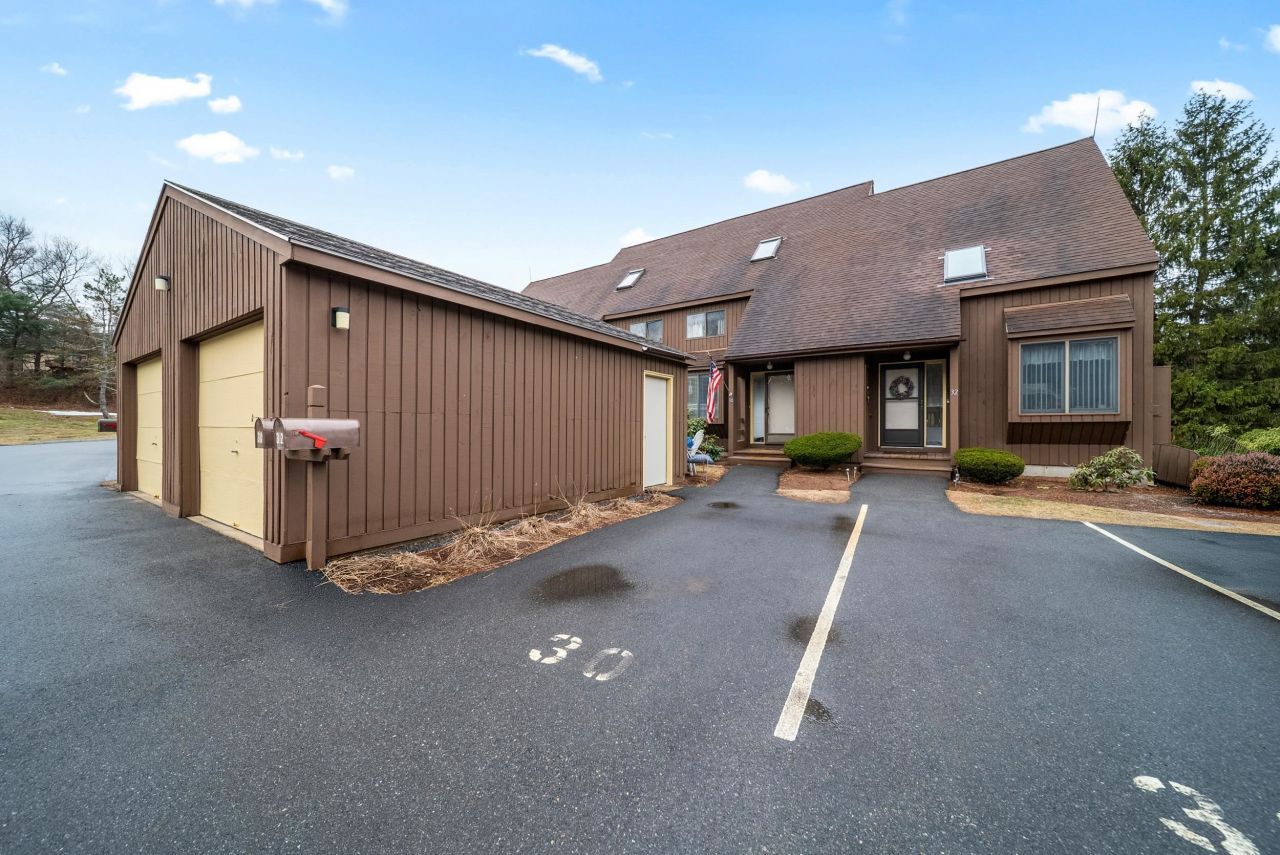 30 Spring Cove Road, Nashua, NH 03062 Main Photo