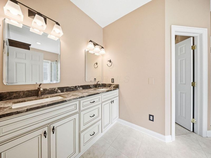 7825 Linksview Circle, Westerville, OH 43082 Photo 25