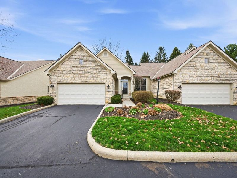 7825 Linksview Circle, Westerville, OH 43082 Photo 4