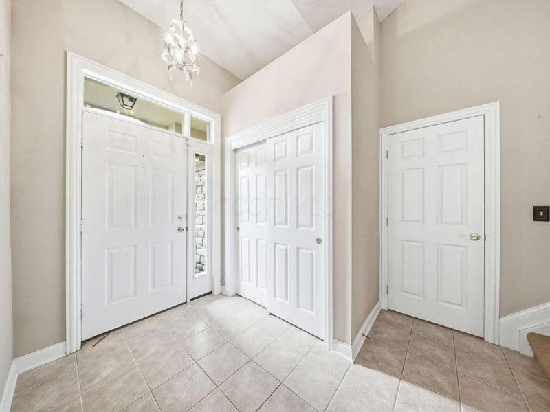 7825 Linksview Circle, Westerville, OH 43082 Photo 9