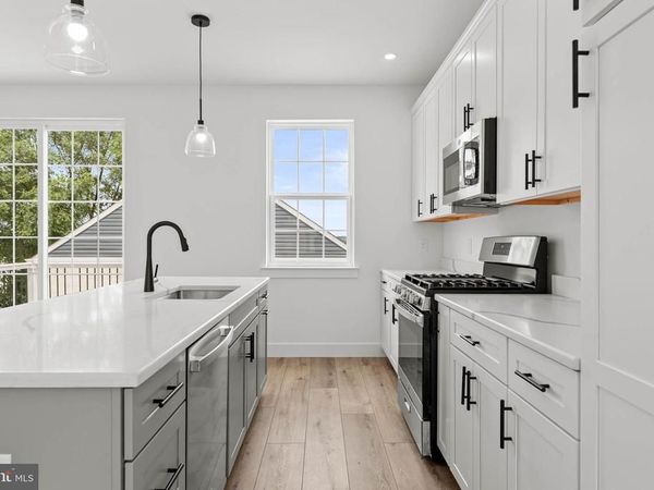 211 W EIGHTH STREET, BRIDGEPORT, PA 19405