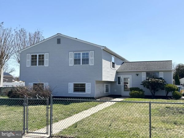 238 COLLEGE DRIVE , PEMBERTON, NJ 08068