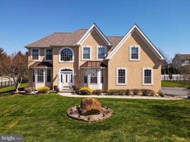 2277 LEIGH DRIVE, EASTON, PA 18040