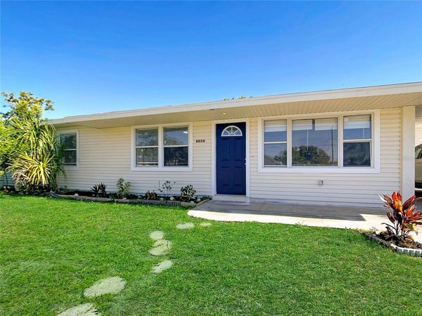 8050 PORTO CHICO AVENUE, NORTH PORT, FL 34287