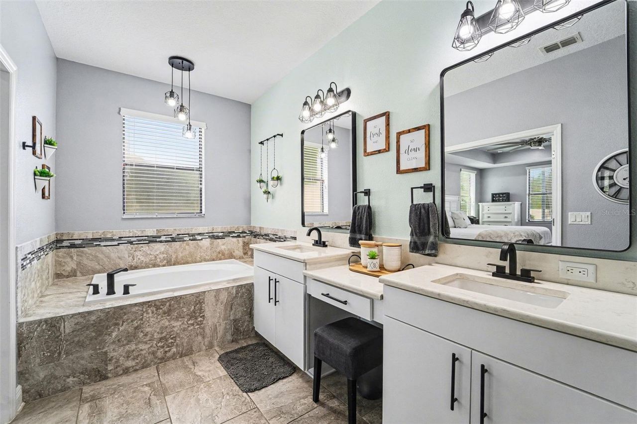 21827 Southern Charm Drive, Land O Lakes, FL 34637 Photo