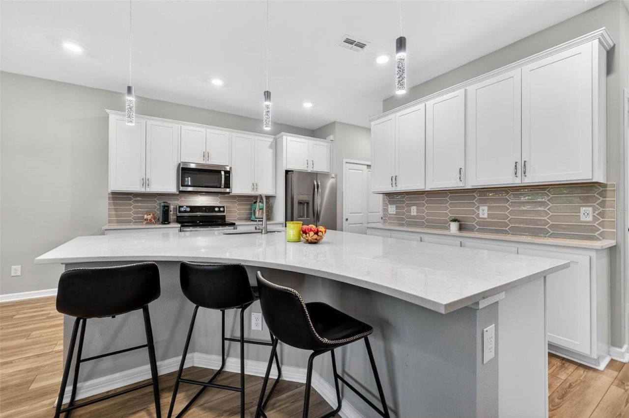 339 Sandbar Avenue Ne, Saint Petersburg, FL 33716 Photo