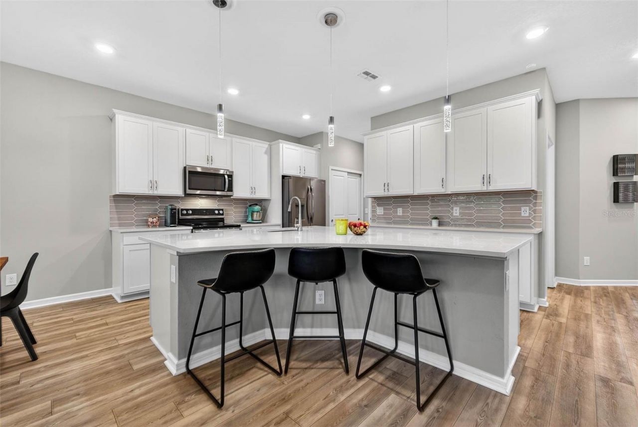 339 Sandbar Avenue Ne, Saint Petersburg, FL 33716 Photo