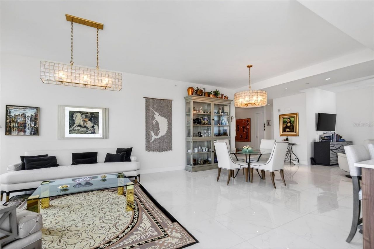 111 S Pineapple Avenue, Unit 806, Sarasota, FL 34236 Photo