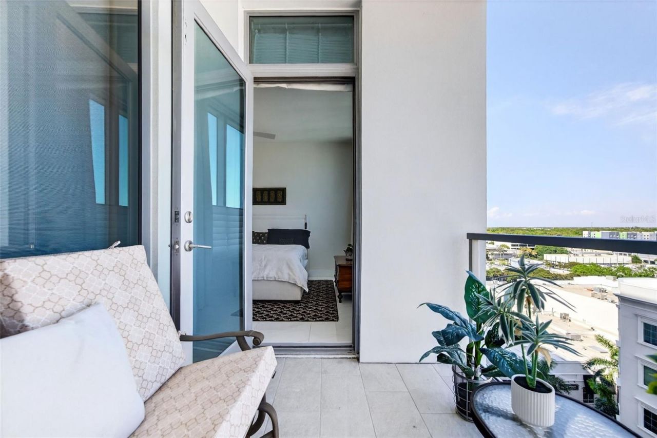 111 S Pineapple Avenue, Unit 806, Sarasota, FL 34236 Photo