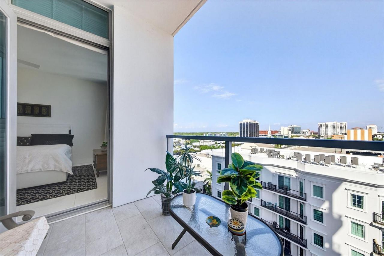 111 S Pineapple Avenue, Unit 806, Sarasota, FL 34236 Photo