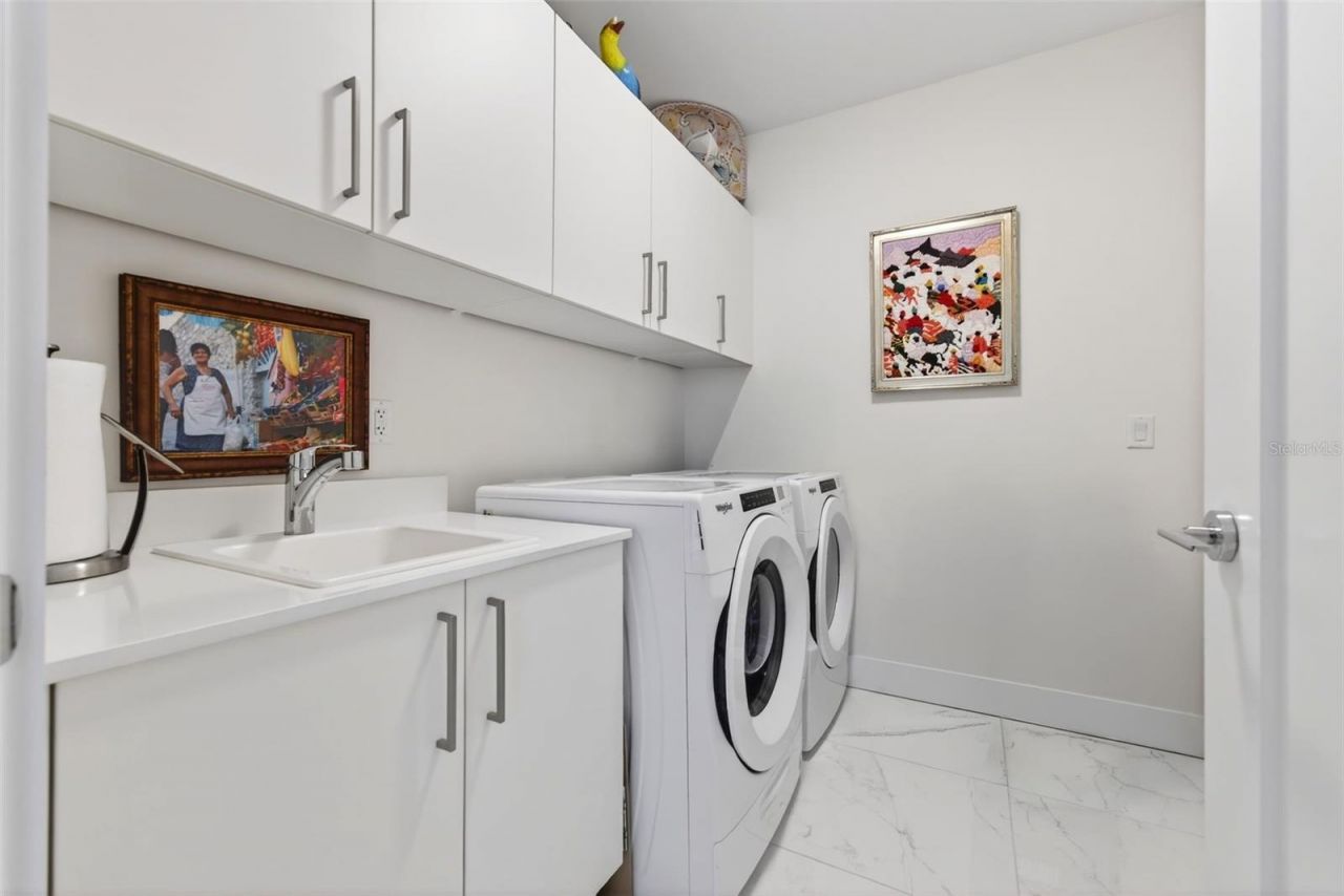 111 S Pineapple Avenue, Unit 806, Sarasota, FL 34236 Photo