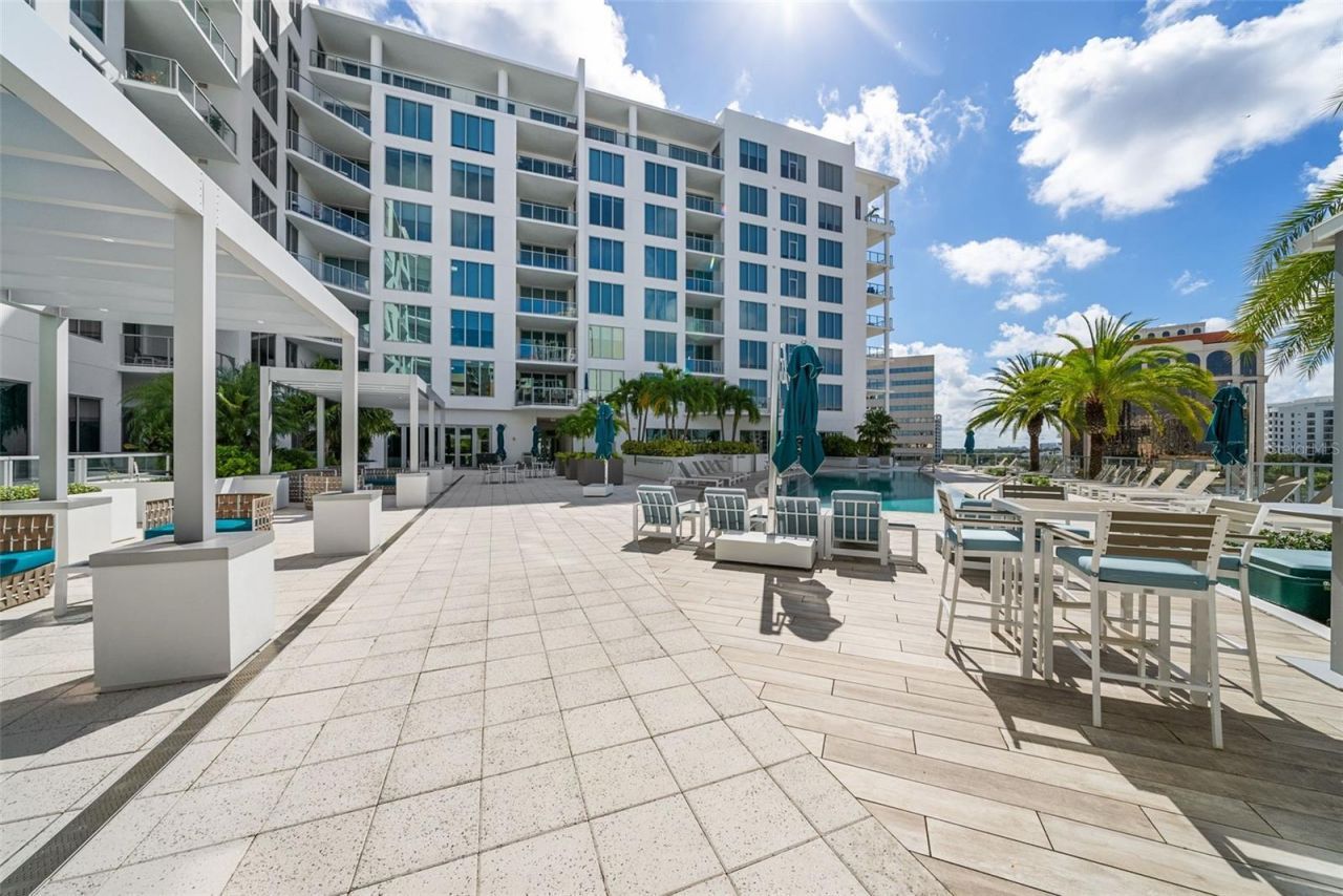 111 S Pineapple Avenue, Unit 806, Sarasota, FL 34236 Photo