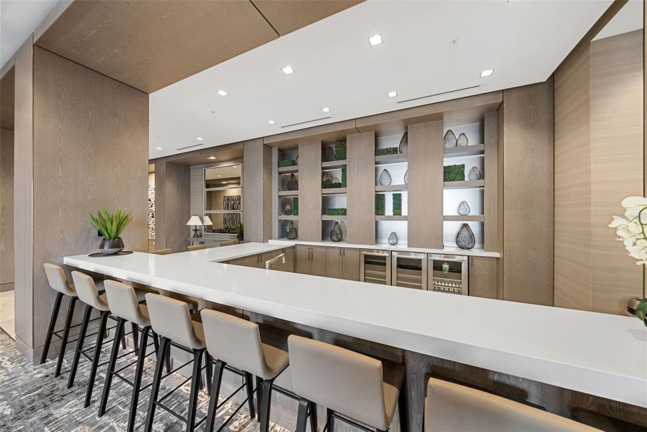 111 S Pineapple Avenue, Unit 806, Sarasota, FL 34236 Photo