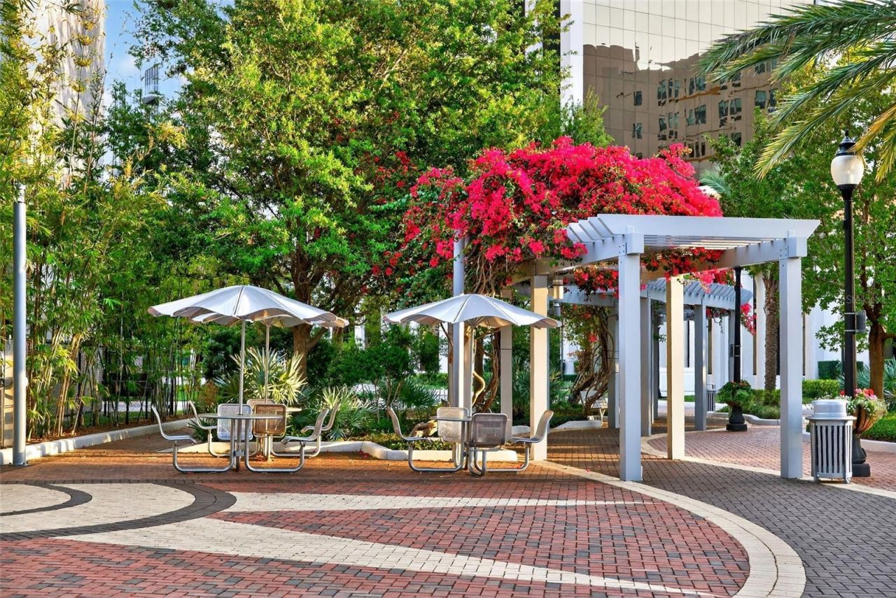 111 S Pineapple Avenue, Unit 806, Sarasota, FL 34236 Photo