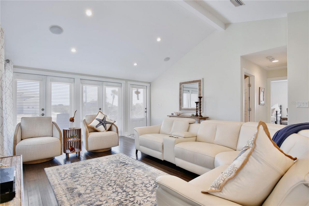 210 N Riverside Drive, Edgewater, FL 32132 Photo