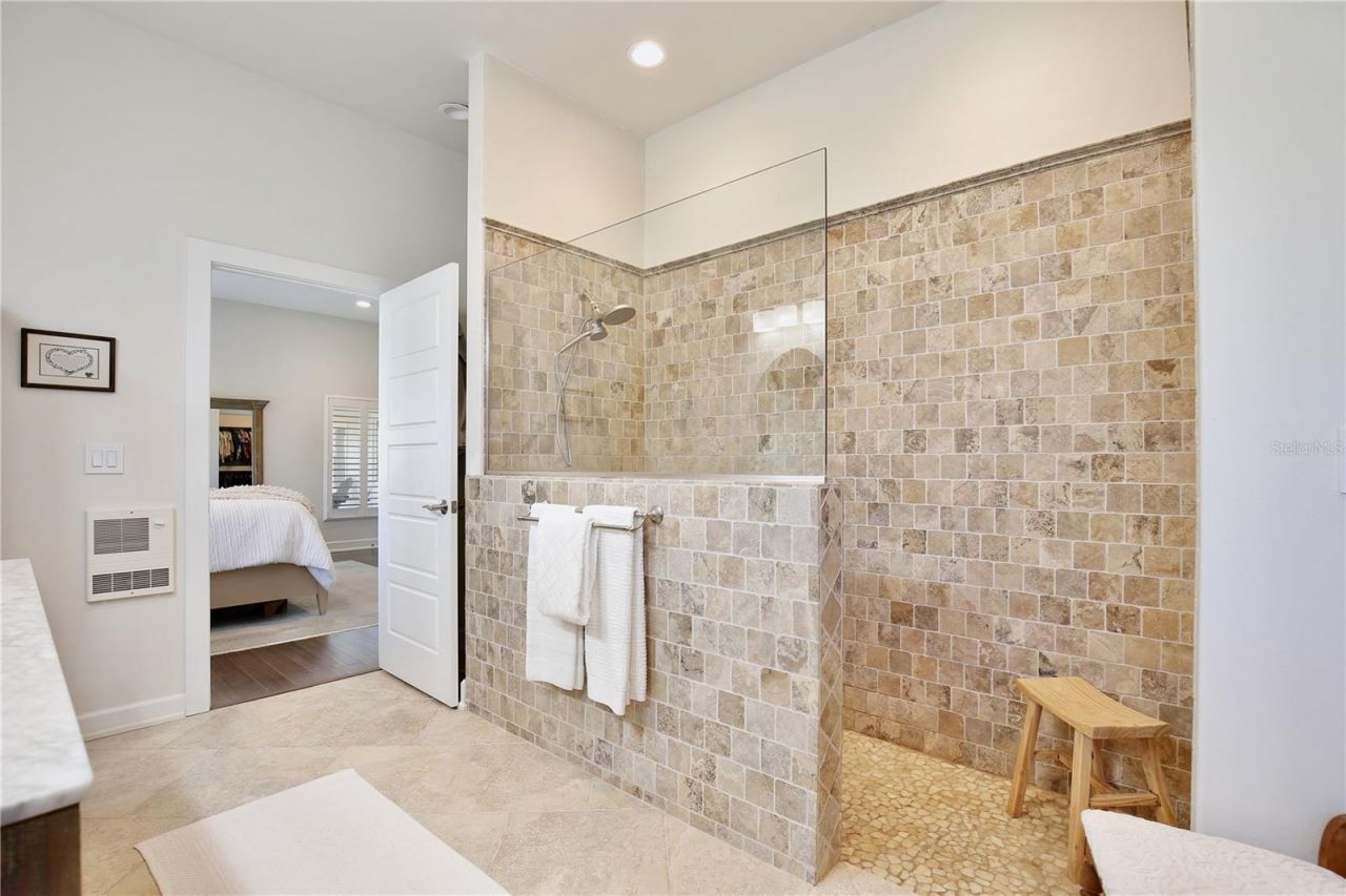 210 N Riverside Drive, Edgewater, FL 32132 Photo